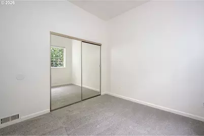12106 SE Market St, Portland, OR 97216 - Photo 24