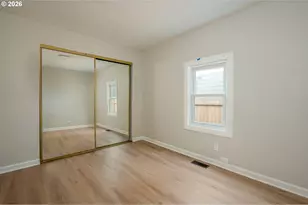 12106 SE Market St, Portland, OR 97216 - Photo 8