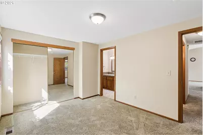 9350 SW Julia Pl, Tigard, OR 97224 - Photo 18