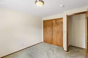9350 SW Julia Pl, Tigard, OR 97224 - Photo 22