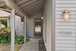 9350 SW Julia Pl, Tigard, OR 97224 - Photo 2