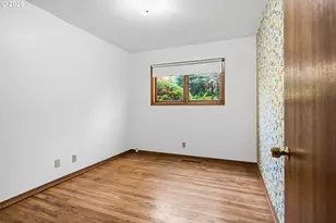 13248 S Iron Mountain Blvd, Portland, OR 97219 - Photo 16