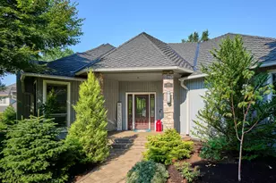 13815 SW Carolina Ct, Tigard, OR 97224 - Photo 2