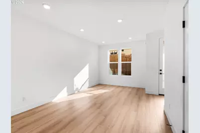 9704 SW 54th Ave, Portland, OR 97219 - Photo 2