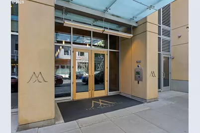 3570 S River Pkwy #805, Portland, OR 97239 - Photo 16