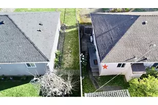 403 Linden Ln, Brookings, OR 97415 - Photo 14