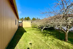 403 Linden Ln, Brookings, OR 97415 - Photo 8