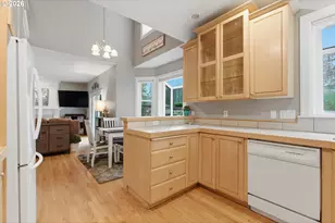 16096 SE Flavel Dr, Portland, OR 97236 - Photo 14