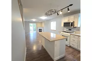 8550 N Allegheny Ave, Portland, OR 97203 - Photo 6