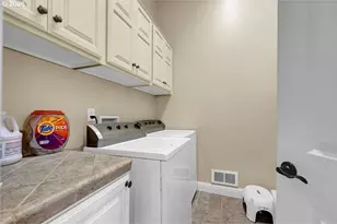 935 Hemlock St, Florence, OR 97439 - Photo 28