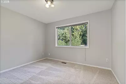 4611 SE La Cour Ct, Milwaukie, OR 97267 - Photo 12