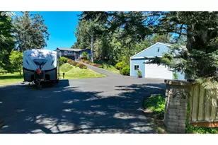 33247 Wood Duck Ln, Warrenton, OR 97146 - Photo 2