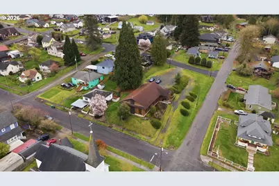 407 E 2nd St, Rainier, OR 97048 - Photo 4