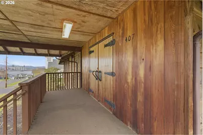 407 E 2nd St, Rainier, OR 97048 - Photo 10