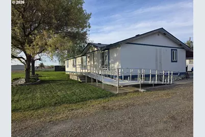 1650 11th St, Baker City, OR 97814 - Photo 2