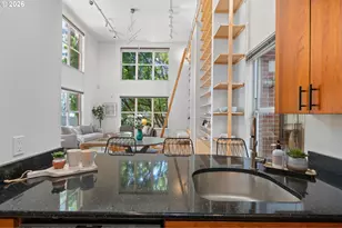 1009 NW Hoyt St, Portland, OR 97209 - Photo 22