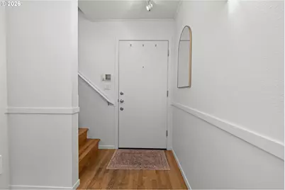 1009 NW Hoyt St #201, Portland, OR 97209 - Photo 4