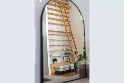 1009 NW Hoyt St #201, Portland, OR 97209 - Photo 10