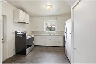 1501 E St, Springfield, OR 97477 - Photo 12