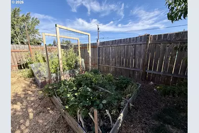 4073 Marshall Ave, Eugene, OR 97402 - Photo 18