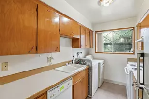 1308 NE Hogan Dr, Gresham, OR 97030 - Photo 12