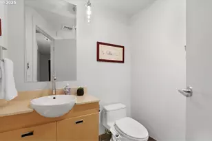 1260 NW Naito Pkwy, Portland, OR 97209 - Photo 16