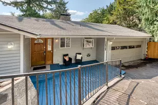 10525 SW 63rd Dr, Portland, OR 97219 - Photo 1