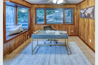 10525 SW 63rd Dr, Portland, OR 97219 - Photo 12