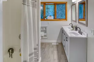 10525 SW 63rd Dr, Portland, OR 97219 - Photo 22