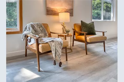 10525 SW 63rd Dr, Portland, OR 97219 - Photo 6