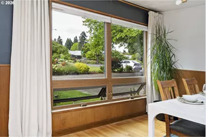 28 SE 111th Ave, Portland, OR 97216 - Photo 10