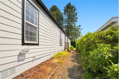 655 NE Burnett Rd #4, McMinnville, OR 97128 - Photo 32