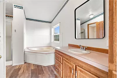 655 NE Burnett Rd #4, McMinnville, OR 97128 - Photo 26