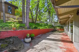3730 Donald St, Eugene, OR 97405 - Photo 32