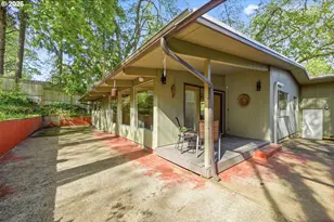 3730 Donald St, Eugene, OR 97405 - Photo 34