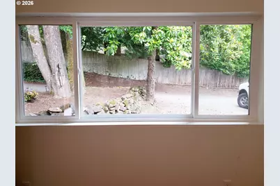 745 SW Maplecrest Dr, Portland, OR 97219 - Photo 30