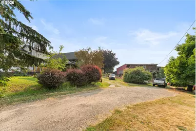 1949 SE Orient Dr, Gresham, OR 97080 - Photo 2