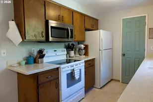 420 Juniper St, Florence, OR 97439 - Photo 12