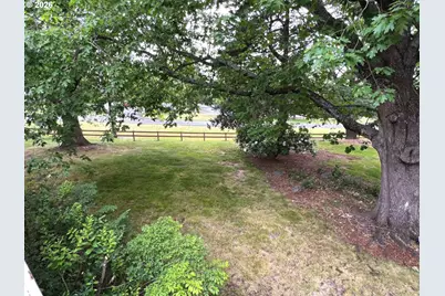 14807 NE Siskiyou Ct, Portland, OR 97230 - Photo 8