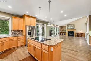 8297 SW Hayden Dr, Beaverton, OR 97007 - Photo 12