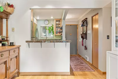 4970 S Landing Dr #203, Portland, OR 97239 - Photo 10