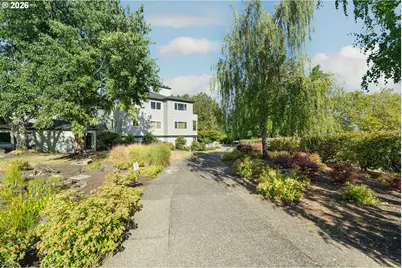 4970 S Landing Dr #203, Portland, OR 97239 - Photo 22