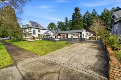 7628 N Dwight Ave, Portland, OR 97203 - Photo 2