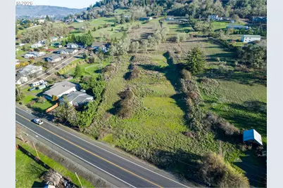 1448 Lookingglass Rd, Roseburg, OR 97471 - Photo 6