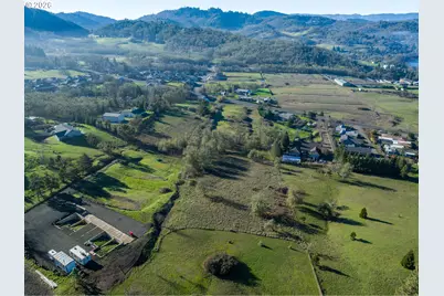 1448 Lookingglass Rd, Roseburg, OR 97471 - Photo 18