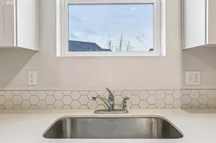 7803 NW Spirea St, Portland, OR 97229 - Photo 8