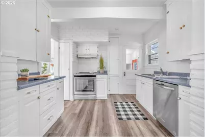 8115 N Fenwick Ave, Portland, OR 97217 - Photo 10