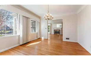 7256 N Chautauqua Blvd, Portland, OR 97217 - Photo 10