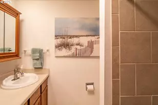 663 NE Knoll Ave, Roseburg, OR 97470 - Photo 26