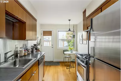 1011 NE Emerson St, Portland, OR 97211 - Photo 10